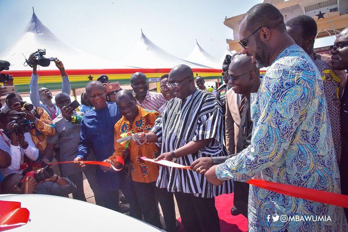 Dr Bawumia distributes cars to educational sector