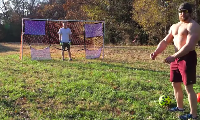Jujimufu Plays Soccer for the First Time Ever