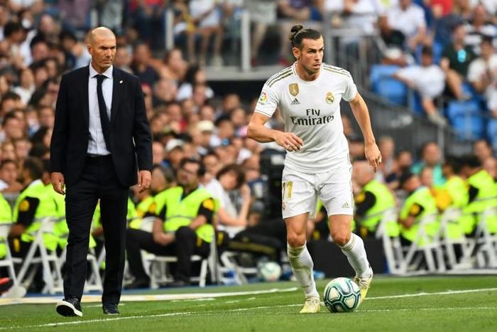 Real Madrid coach Zinedine Zidane must decide whether to punish Gareth Bale after his latest act of rebellion while playing for Wales.