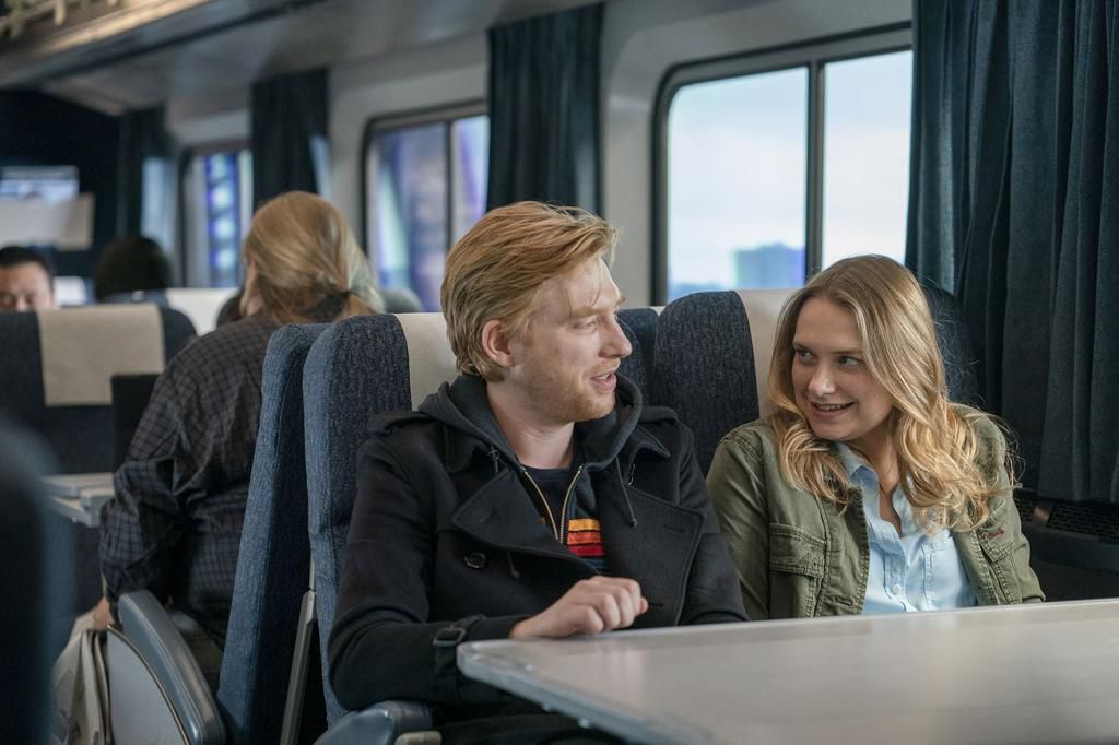 Domhnall Gleeson and Merritt Wever as Billy and Ruby.