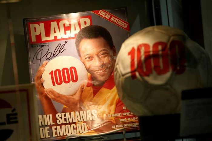 Pele displayed items celebrating his 1,000th goal before a memorabilia auction in London in 2016
