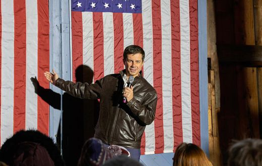 It May Be a Good Idea for Democratic Front-Runners Not to Look Back