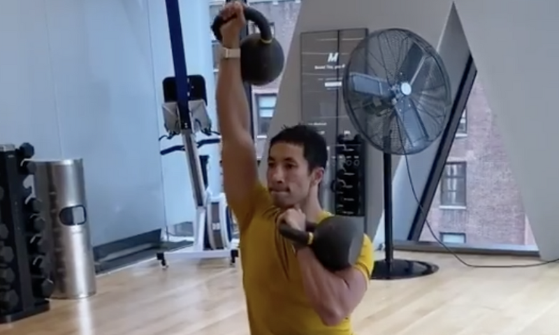 Build Stronger Legs With This Kettlebell Workout