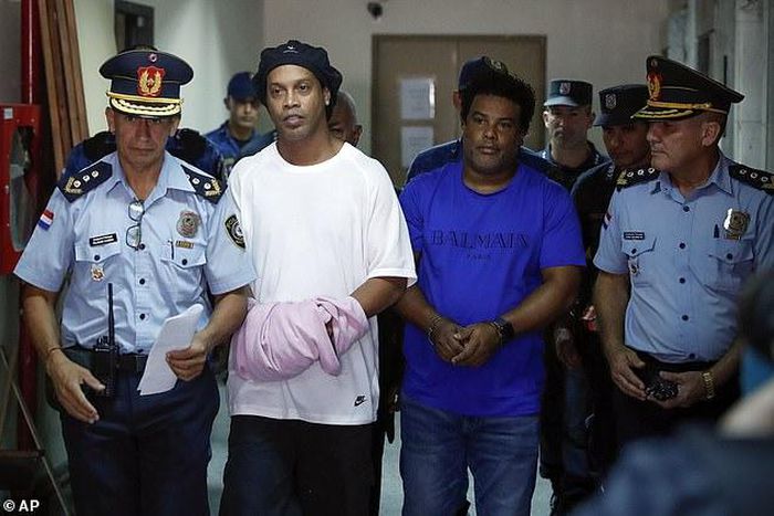 Ronaldinho finally released from prison in Paraguay