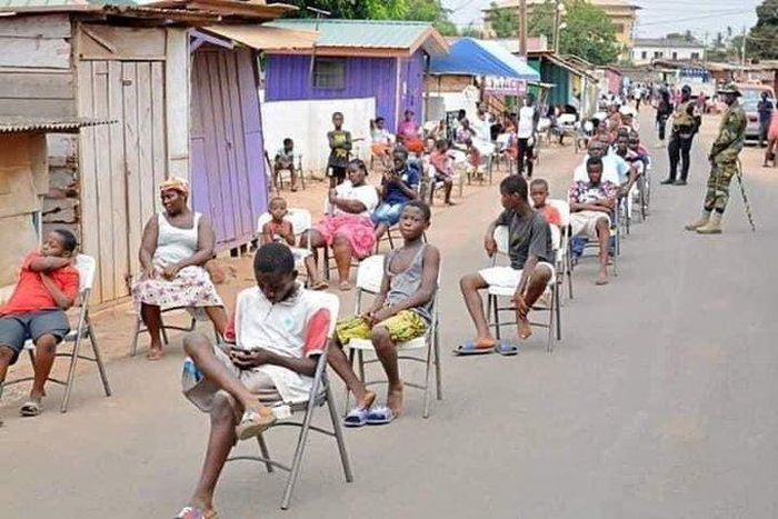 Sharing food and observing social distancing