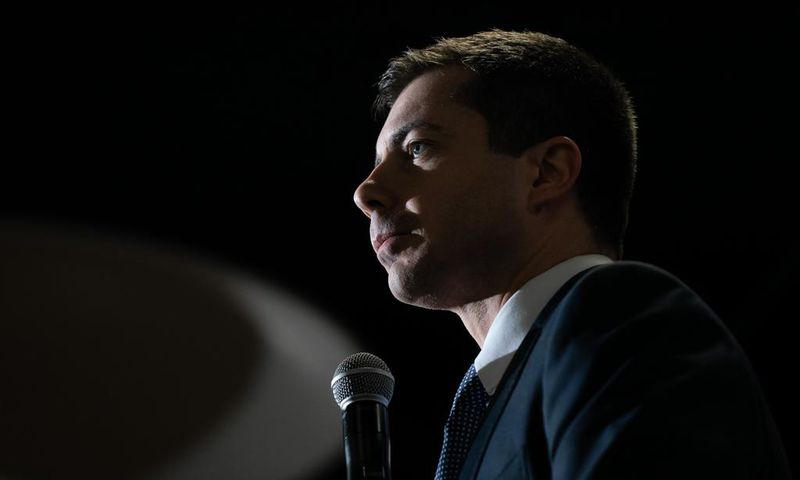 Once Selling Big-Ticket Ideas, Democrats Now Focus on an Electable Ticket