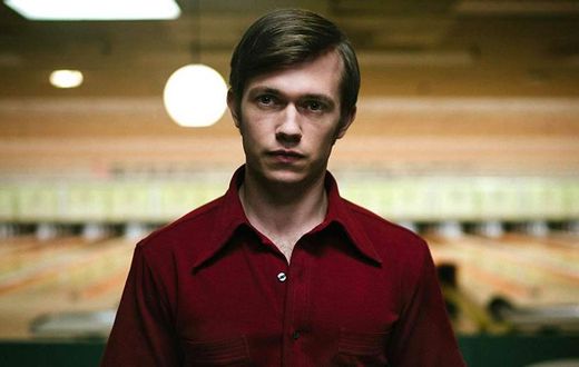 'Hunters' Star Greg Austin Is the Show's Breakout
