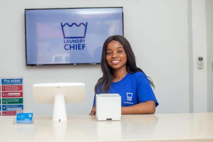 Laundry girl finds GH₵7,500 in customer’s pocket and returns it to owner