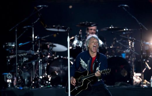 US rock star Jon Bon Jovi has marvelled over Bayern Munich's performance in beating Chelsea 3-0 when they had been drinking whisky on the eve of the match