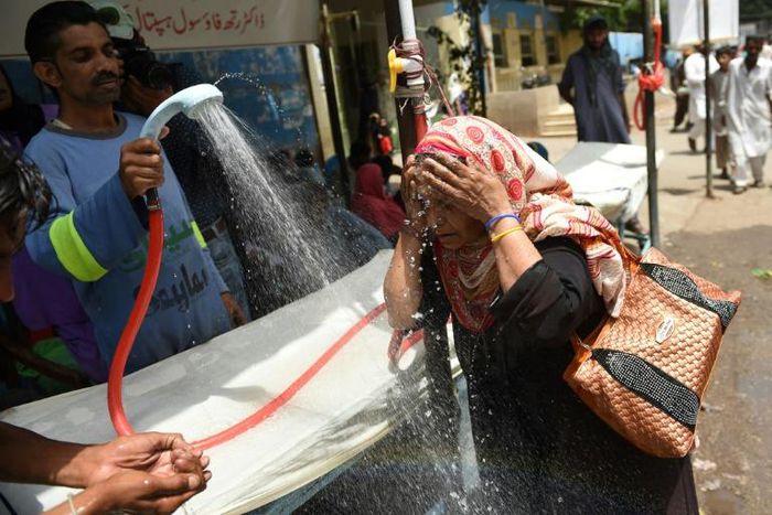 Compound hot extremes, 24-hour periods where daytime and nighttime temperatures stay exceptionally high, pose a significant risk to human health