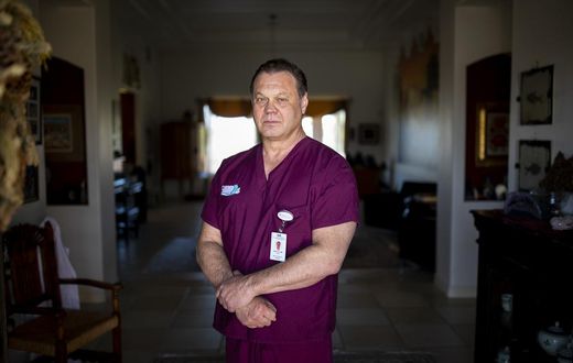 Frightened Doctors Face Off With Hospitals Over Rules on Protective Gear