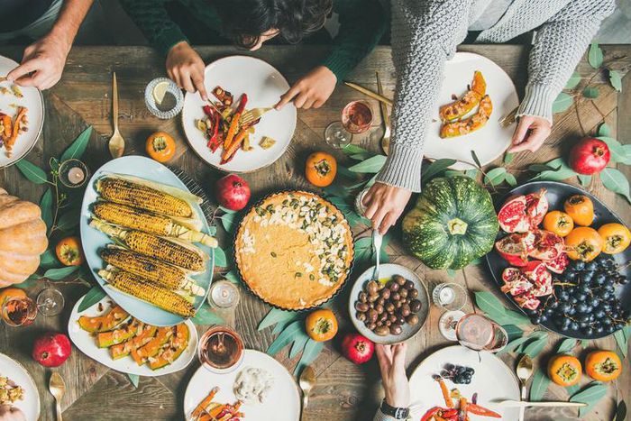 10 Fun Friendsgiving Ideas