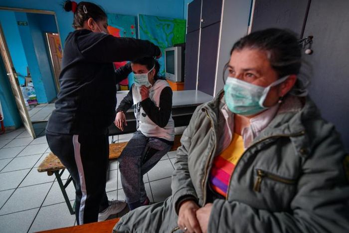 An estimated several thousand homeless people in Bucharest face an especially tough time during the pandemic