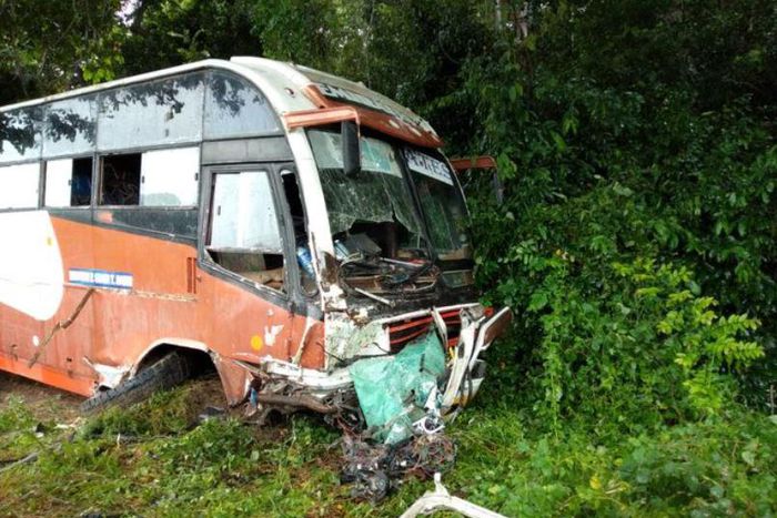 6 dead in grisly accident along major highway
