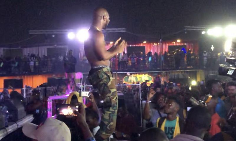 Detty Rave: King Promise goes shirtless for super fans