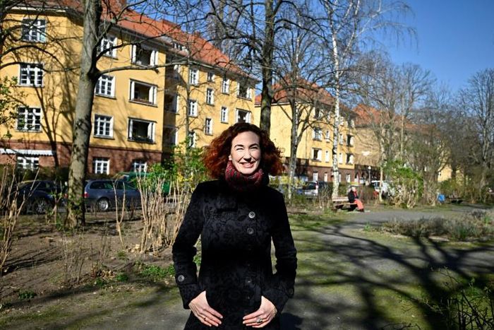 Comedian Cornelia Schoenwald performed a filmed reading of a classic of German children's literature