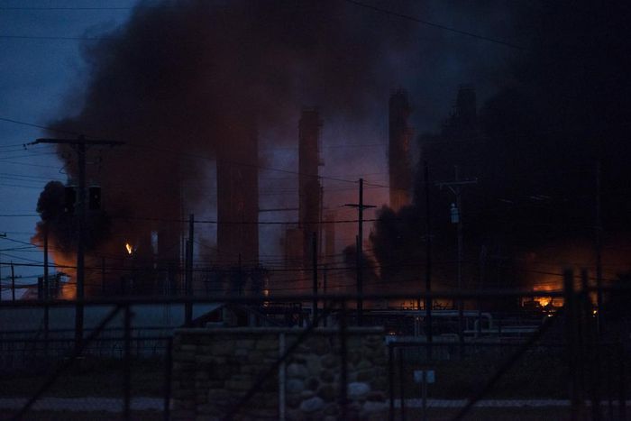 Explosions Shake a Texas Town, and Its View on Thanksgiving