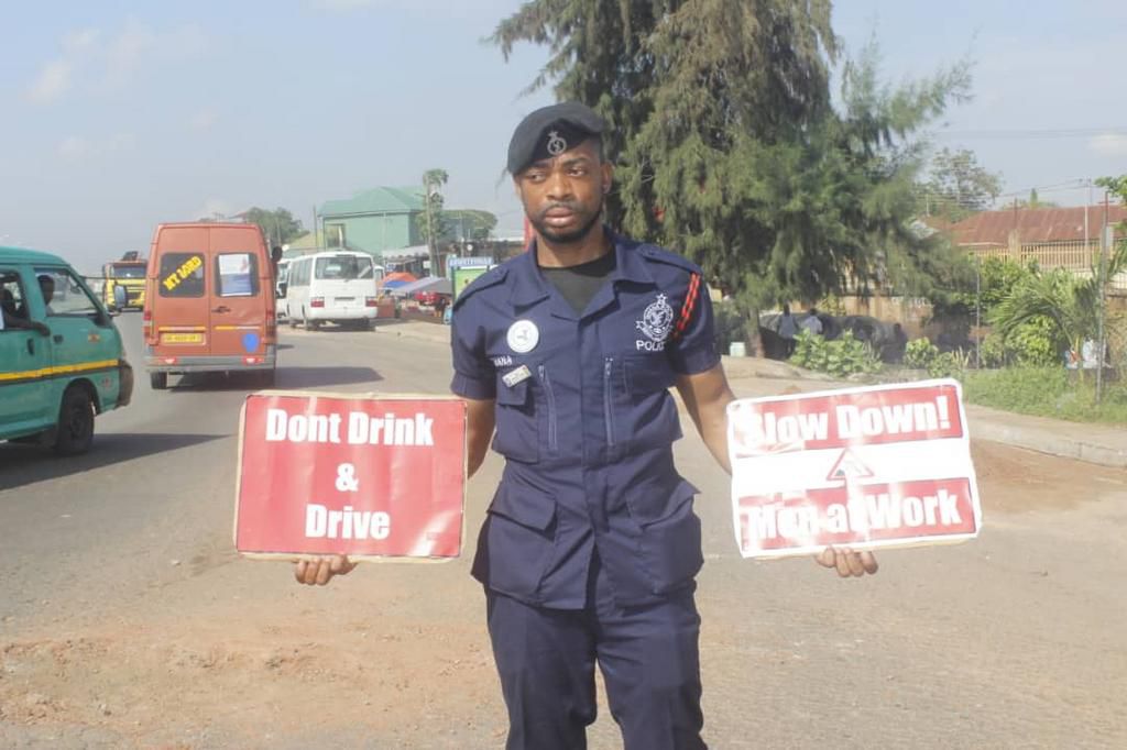 Police officer Lance corporal Agbeko fills deadly potholes in Accra to save lives
