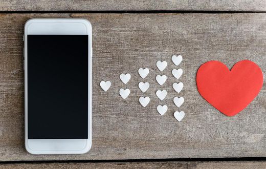 'Here's What It's Like To Date During Coronavirus'