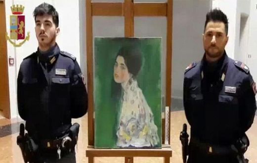 The stolen Klimt back inside the Piacenza gallery