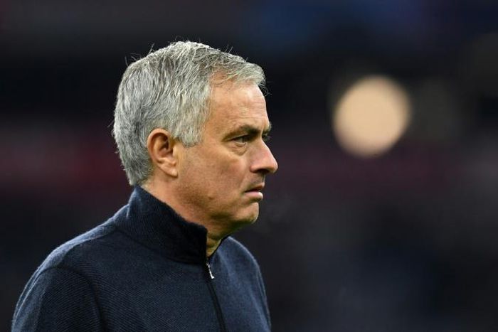 Tottenham boss Jose Mourinho insists he has no split loyalties when he faces Chelsea