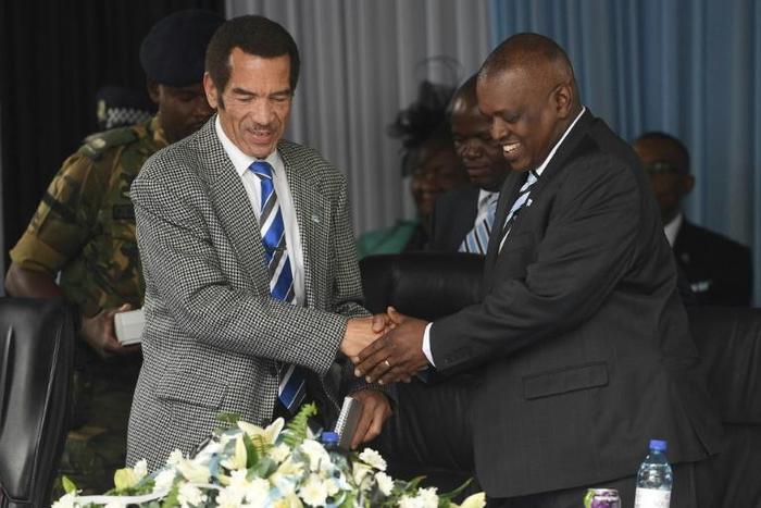Botswana's President Ian Khama (L) with Mokgweetsi Masisi who later replaced him. But the two men have since fallen out.