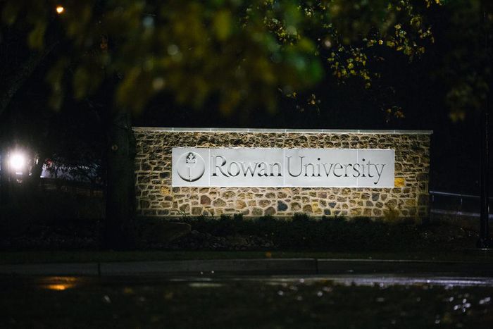 3 Suicides in 2 Months Jolt a College Campus