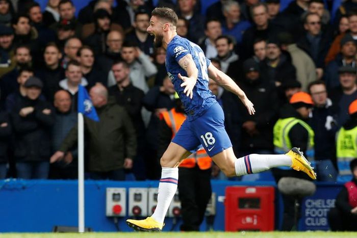 Chelsea striker Olivier Giroud celebrates his goal against Tottenham