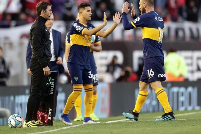 Veteran Italy midfielder Daniele De Rossi (right) said upon joining Boca Juniors that he had always dreamed of playing at the Bombonera stadium