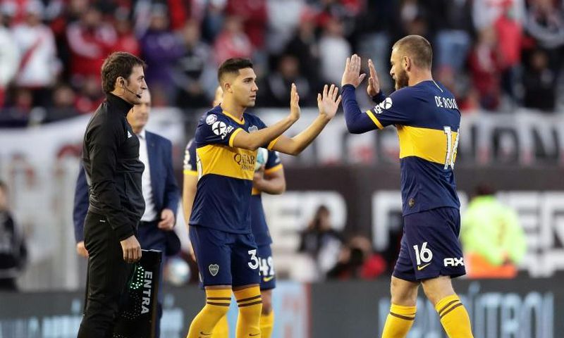 Veteran Italy midfielder Daniele De Rossi (right) said upon joining Boca Juniors that he had always dreamed of playing at the Bombonera stadium