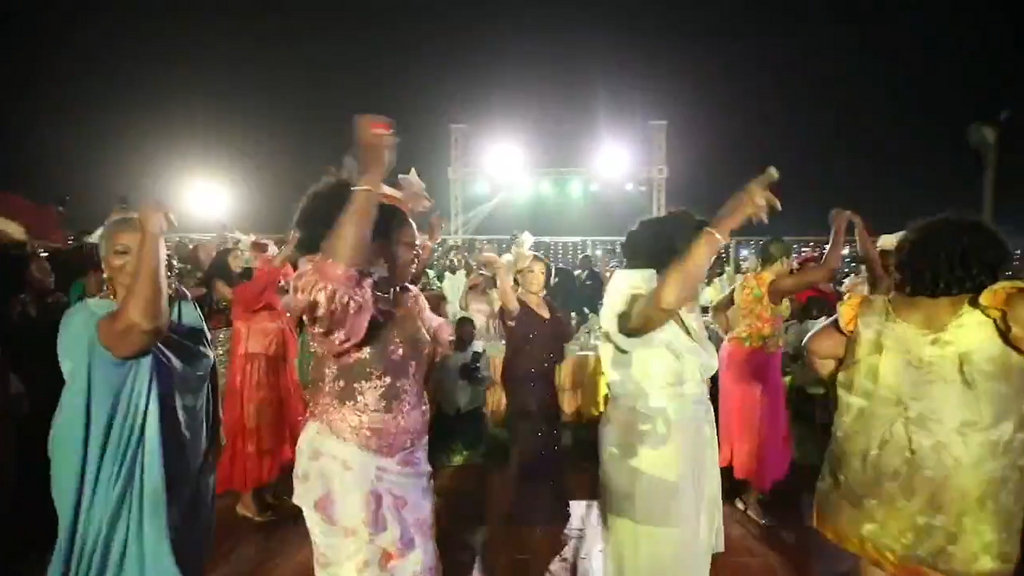 These aunties are taking over the internet with their lit wedding dance moves (video)