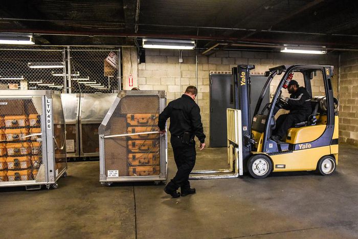 Under Intense Criticism, Trump Says Government Will Buy More Ventilators