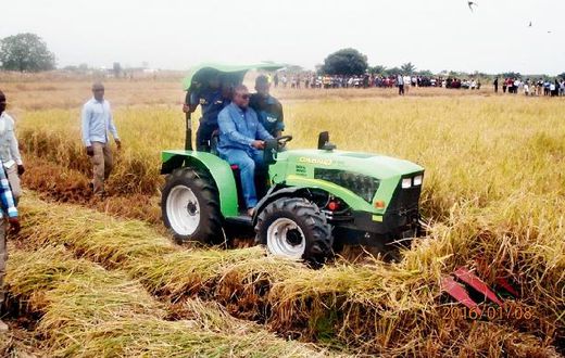 Farmers deserve better than cutlasses and hoes as prizes – Mahama