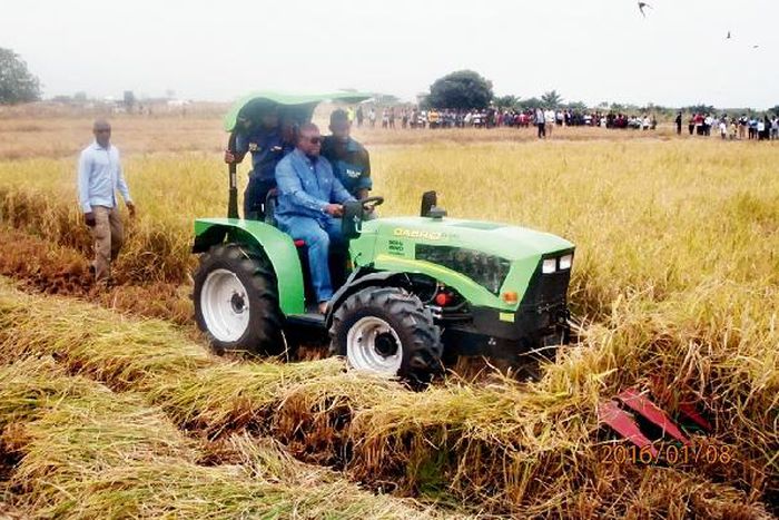 Farmers deserve better than cutlasses and hoes as prizes – Mahama