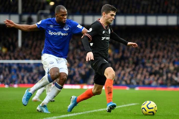 Everton are investigating reports of homophobic chanting during their match against Chelsea