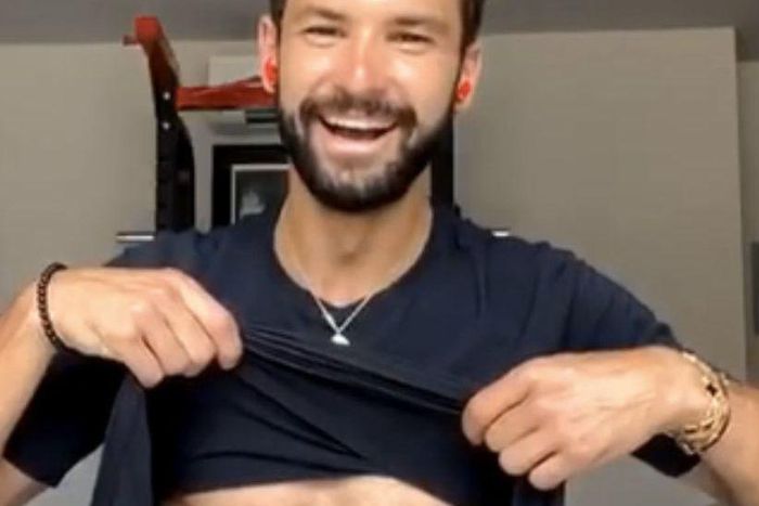 Grigor Dimitrov Shows Venus Williams His Six-Pack