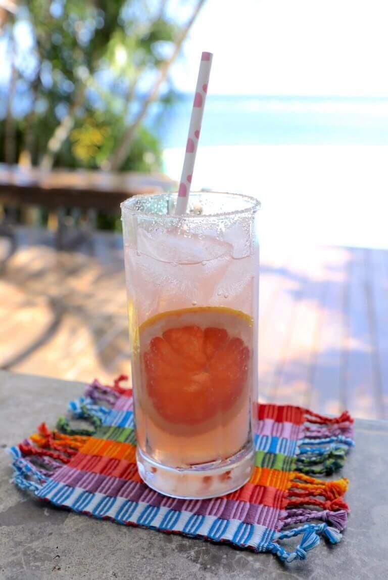 The 15 Best Low-Carb And Keto-Friendly Cocktails You Can Sip On