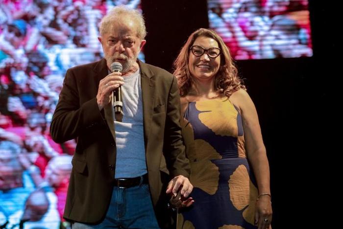 Picture released by Folha de Pernambuco showing Brazilian former President Luiz Inacio Lula da Silva speaks next to his his girlfriend Rosangela da Silva during the 'Free Lula' music Festival in Recife, Pernambuco state, Brazil, on November 17, 2019.