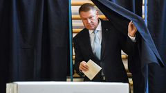 In the first round of voting on November 10, Klaus Iohannis gained 38 percent of the vote