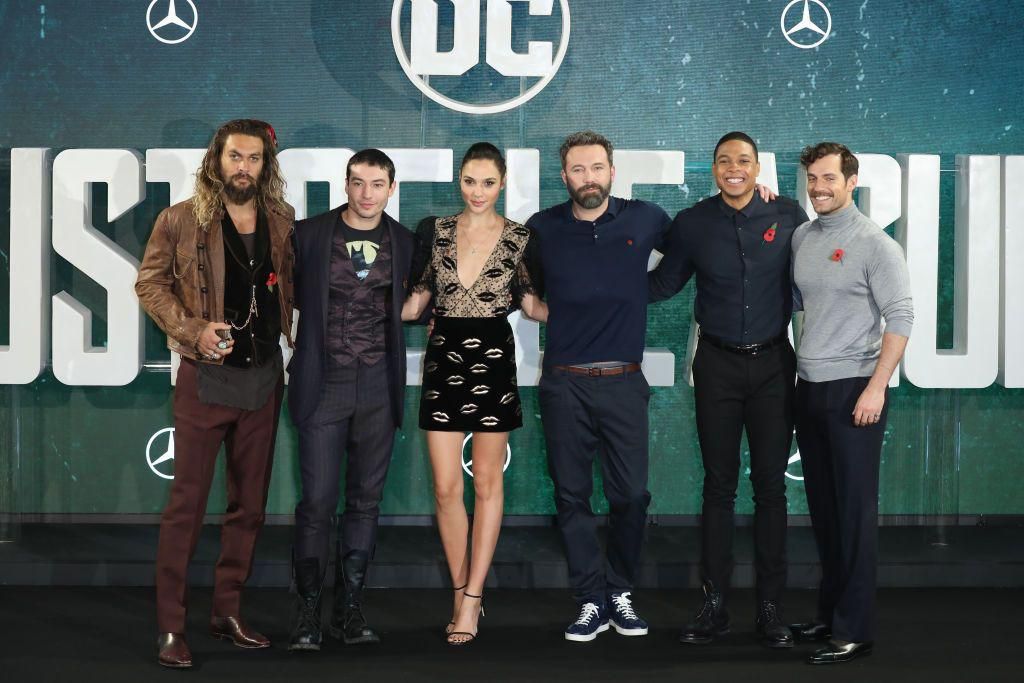 Jason Momoa, Ezra Miller, Gal Gadot, Ben Affleck, Ray Fisher and Henry Cavill at the Justice League photocall.
