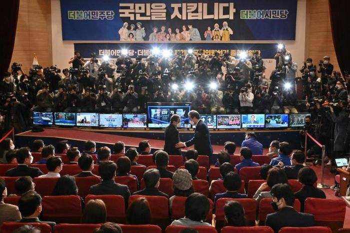 South Korea's Democratic party secured an absolute majority in the National Assembly on the back of President Moon Jae-in's response to the coronavirus pandemic