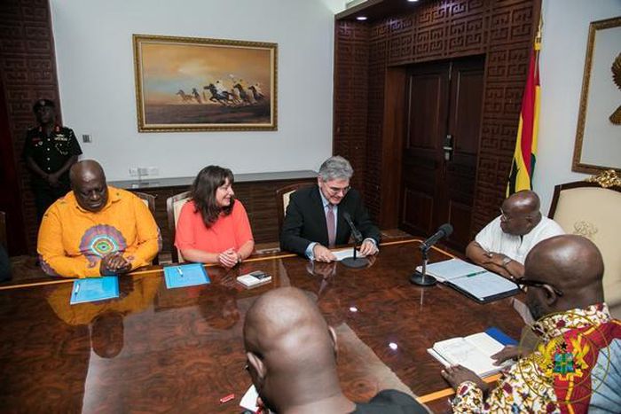 Nana Addo signs MoU