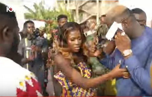 Fella Makafui collapses