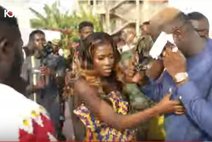 Fella Makafui collapses