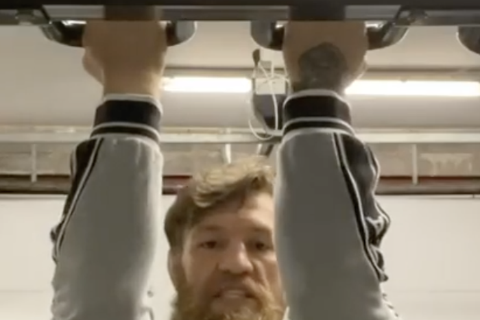 Conor McGregor Pullup Routine