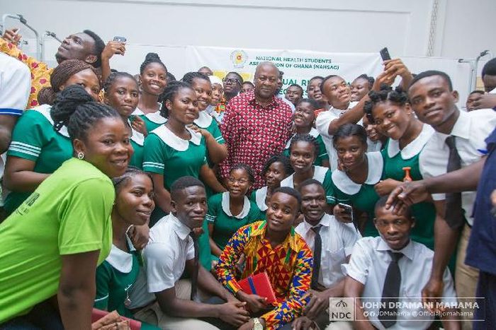 Covid-19: Time for Gov’t to employ jobless doctors and nurses – Mahama