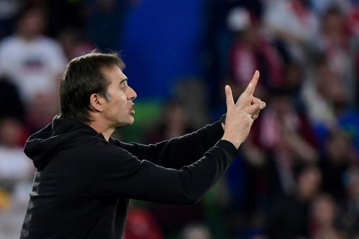 Sevilla relieved the pressure on coach Julen Lopetegui by beating Getafe 3-0 in La Liga on Sunday.