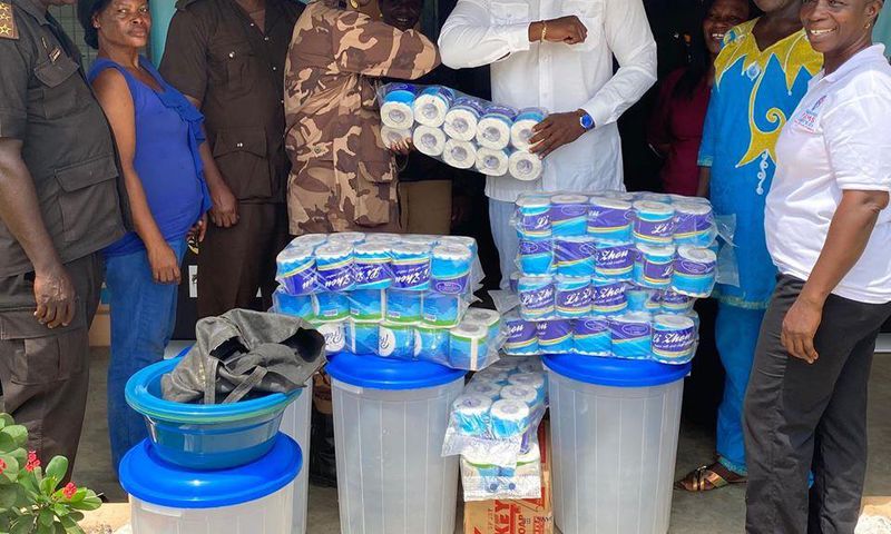Coronavirus: Dumelo extends donation of sanitizers, toiletries to prison officers and inmates