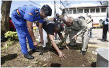 Brave commercial sex workers make donations to police stations