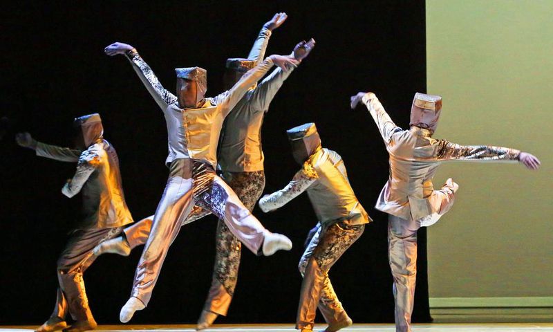 Review: At Alvin Ailey, Tragic Themes Overwhelm a Dance